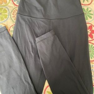 Black Wunder Under Lululemon 25” Leggings